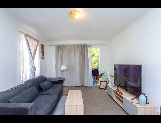 1 BEDROOM APARTMENT SOLD IN CLAREMONT